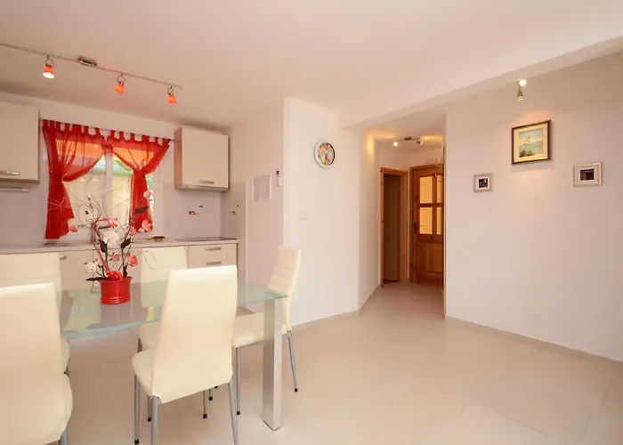 Kor Ula - Two Bedroom With Terrace And Sea View Coral 아파트 *