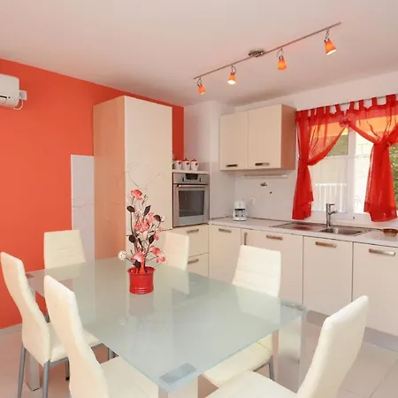 Kor Ula - Two Bedroom With Terrace And Sea View Coral