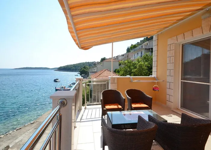 Kor Ula - Two Bedroom With Terrace And Sea View Coral